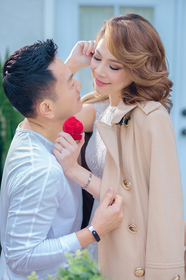 Bạn trai Việt kiều quấn quýt bên Thanh Thảo